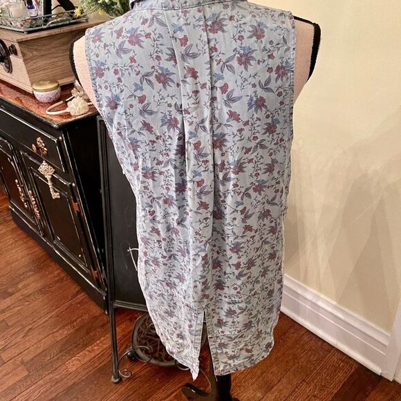 NWOT Velvet Heart Sz M Tencel Floral Button Up - Picture 4 of 10